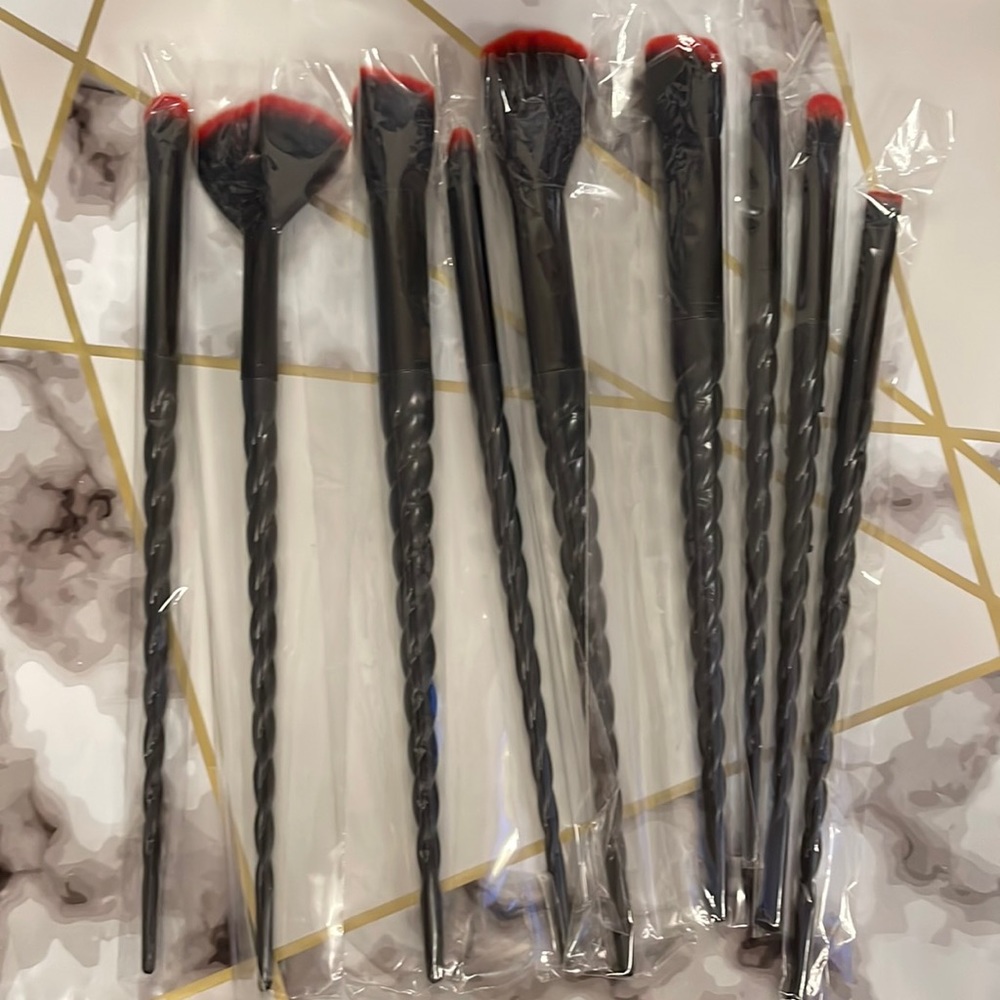 Black Fashionable Make Up Brushes